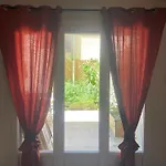 Appartement Intra Muros Avec Cour Privee